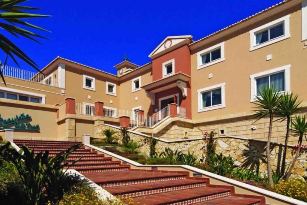 Beautiful 2 Bed Townhouse On Boavista Golf Course